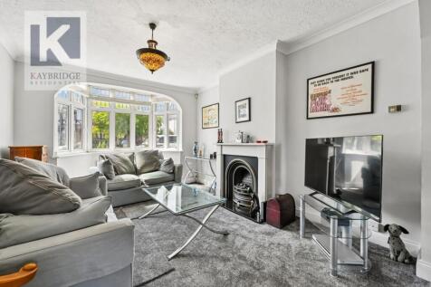 Stoneleigh Avenue, Worcester Park - KT4 8XX