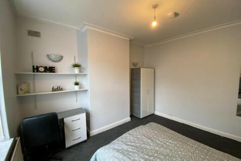 *STUDENT ONLY* Beverly Road - £165 per person per week - All Inclusive Bills! photo 4