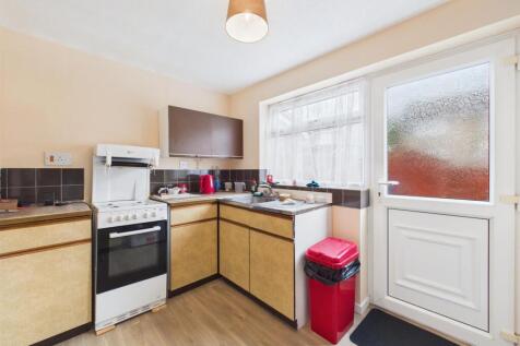 Kitchen:
