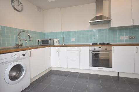 1-bed flat on Killieser Avenue, Streatham, SW2, £1,800/mo
