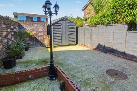 Side Garden/Parking