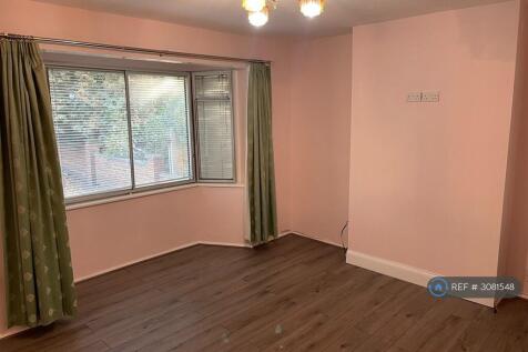 Welland Gardens, Greenford, UB6 photo 3