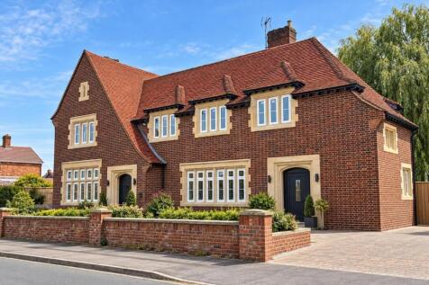 1-bed flat on Audley Road, Chippenham, £1,050/mo