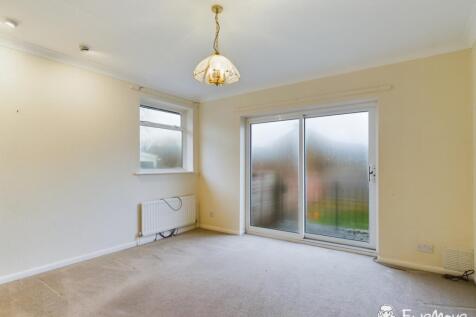 CAM02899G0-PR0045-STILL005