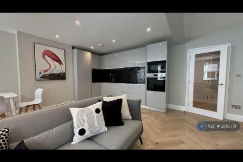 Living &amp; Kitchen