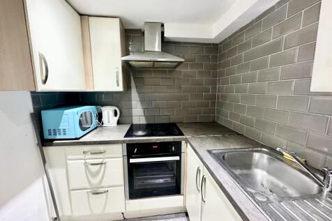 Brownhill Crescent, LEEDS photo 5