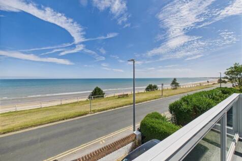 Outer balcony:
