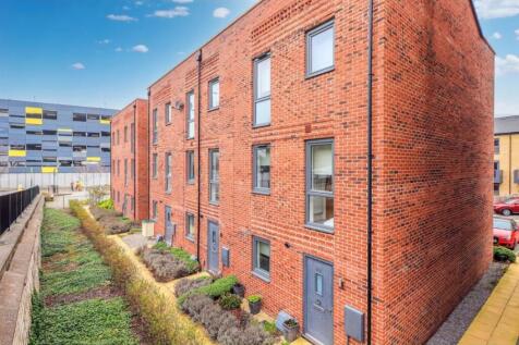 2 Bedroom Town House