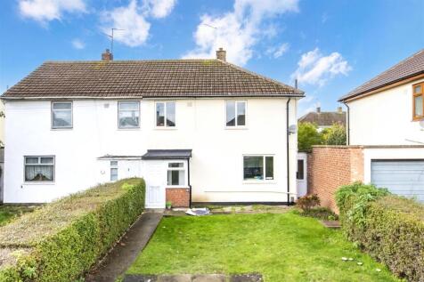 3-bed house on Milton Road, Corby, £1,100/mo