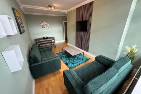 4-bed flat on Flat 1 B Arthur Avenue - Copy, Lenton, East Midlands, NG7, £1,564/mo