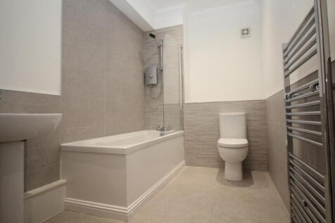 Apartment 11 70 Colquhoun Street, Helensburgh, G84 9LL photo 4