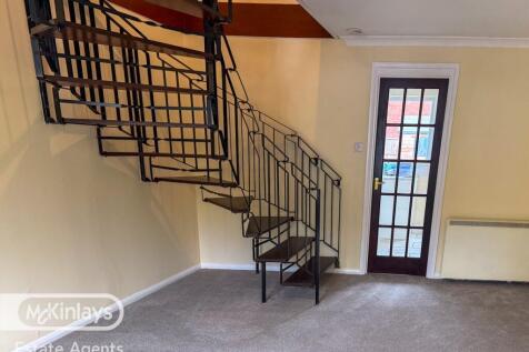 ALLINGTON CLOSE photo 4
