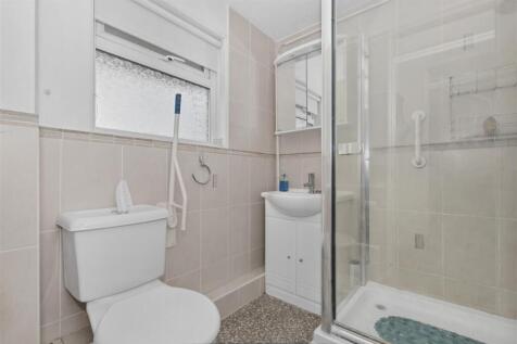 Shower Room.jpg