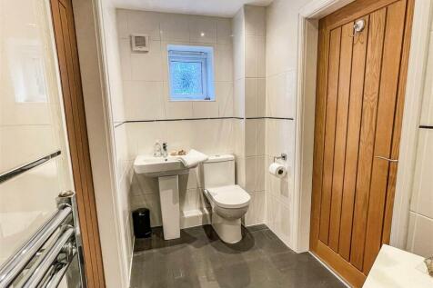 Jack and Jill Ensuite