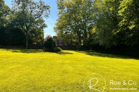 Communal gardens