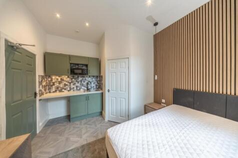 Studio Room