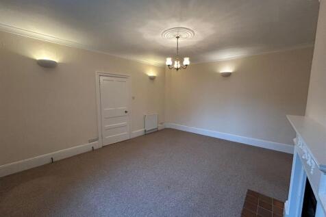 WhatsApp Image 2025-12-04 at 13.12.27 (8).jpeg