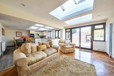 Kitchen Family Room