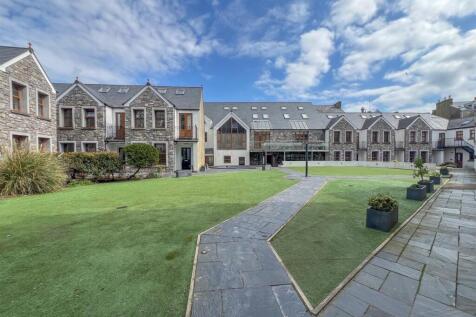 The Courtyard front pic .jpg