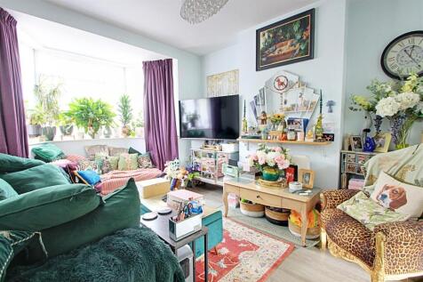 Living Room.jpg