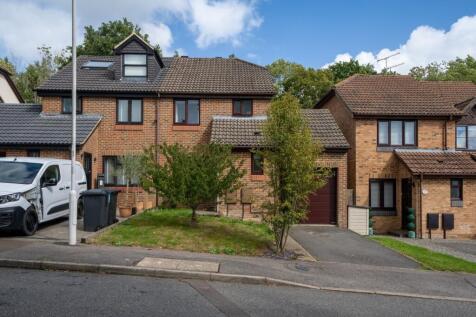 1-web-or-mls-78 WOODBURY ROAD FINISHED EDITS-28