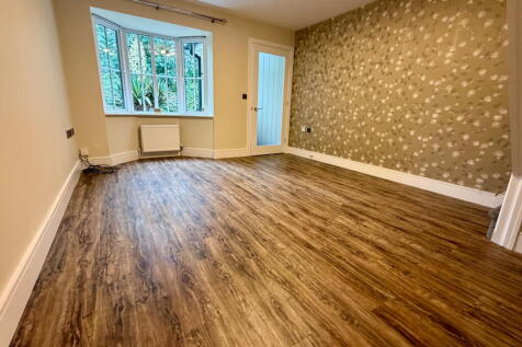 Finchwood Road, Sharston, M22 4UW photo 4