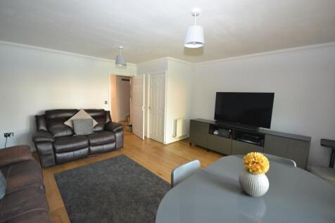 Welchman Court, Bletchley, Buckinghamshire, MK3 6FL photo 3