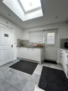 Carlisle Terrace, Bradford, BD8 photo 3