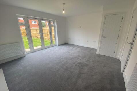 Sandpiper Road, Chichester photo 4