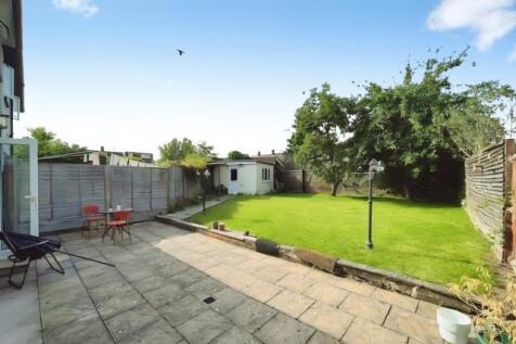 Ely Gardens, Borehamwood, WD6 photo 5