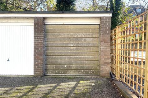 Garage  1.jpeg