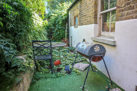 92 Robertson Street, Battersea London SW8 3TZ
