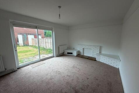 Fern Close, Birchwood, Warrington photo 5