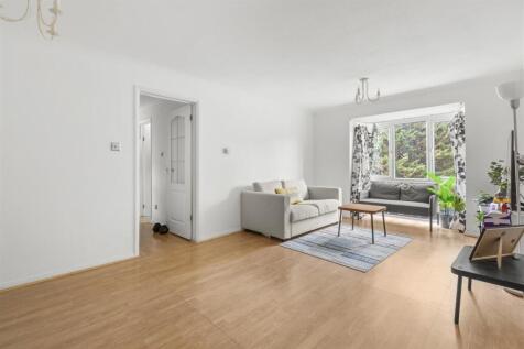 Normans Court, Micklefield Road-7.jpg