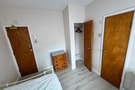 En-Suite 5
