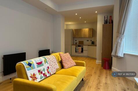 Living/ Kitchen