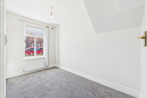 Balkwell Avenue, North Shields photo 4