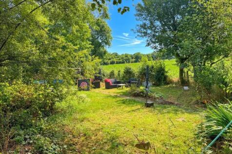 Large Rear Garden