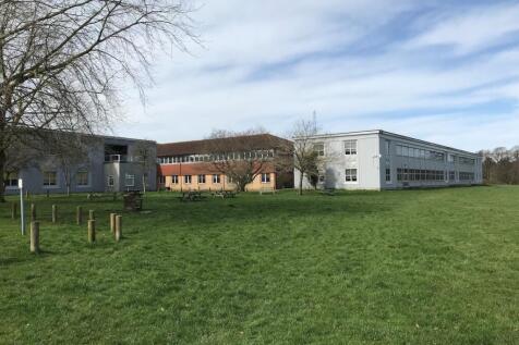 PHOTO 6  Penns Place Petersfield  exterior.jpg