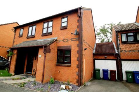 2 bedroom Semi Detached for rent