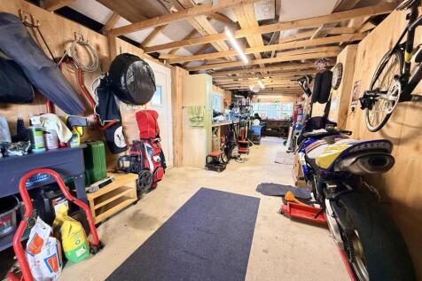 garage / workshop