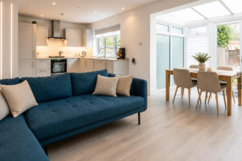 28 Petworth Road, N12 9HH - New (3).jpeg