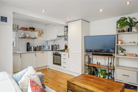 Reception/Kitchen