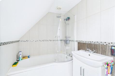 CAM01909G0-PR0373-STILL016