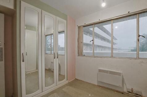 54 Pullman Court, Streatham Hill, Streatham, London SW2 4ST