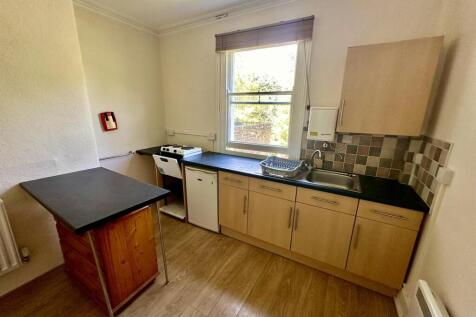 Flat 3 (1/5)