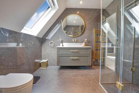 Jack and Jill En-suite