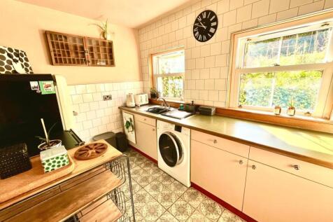 10 Craighouse Avenue Kitchen 3
