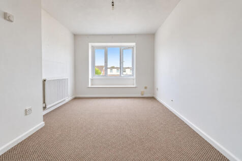 Littlebury Green, Basildon, SS13 photo 3