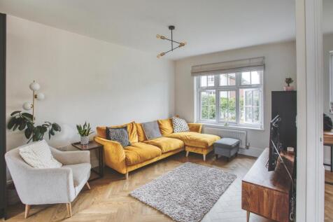 Dale Acre Way, Breadsall, Derby photo 4